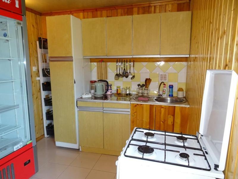 Guesthouse On Zheleznodorozhnaya Sukhumi Eksteriør bilde